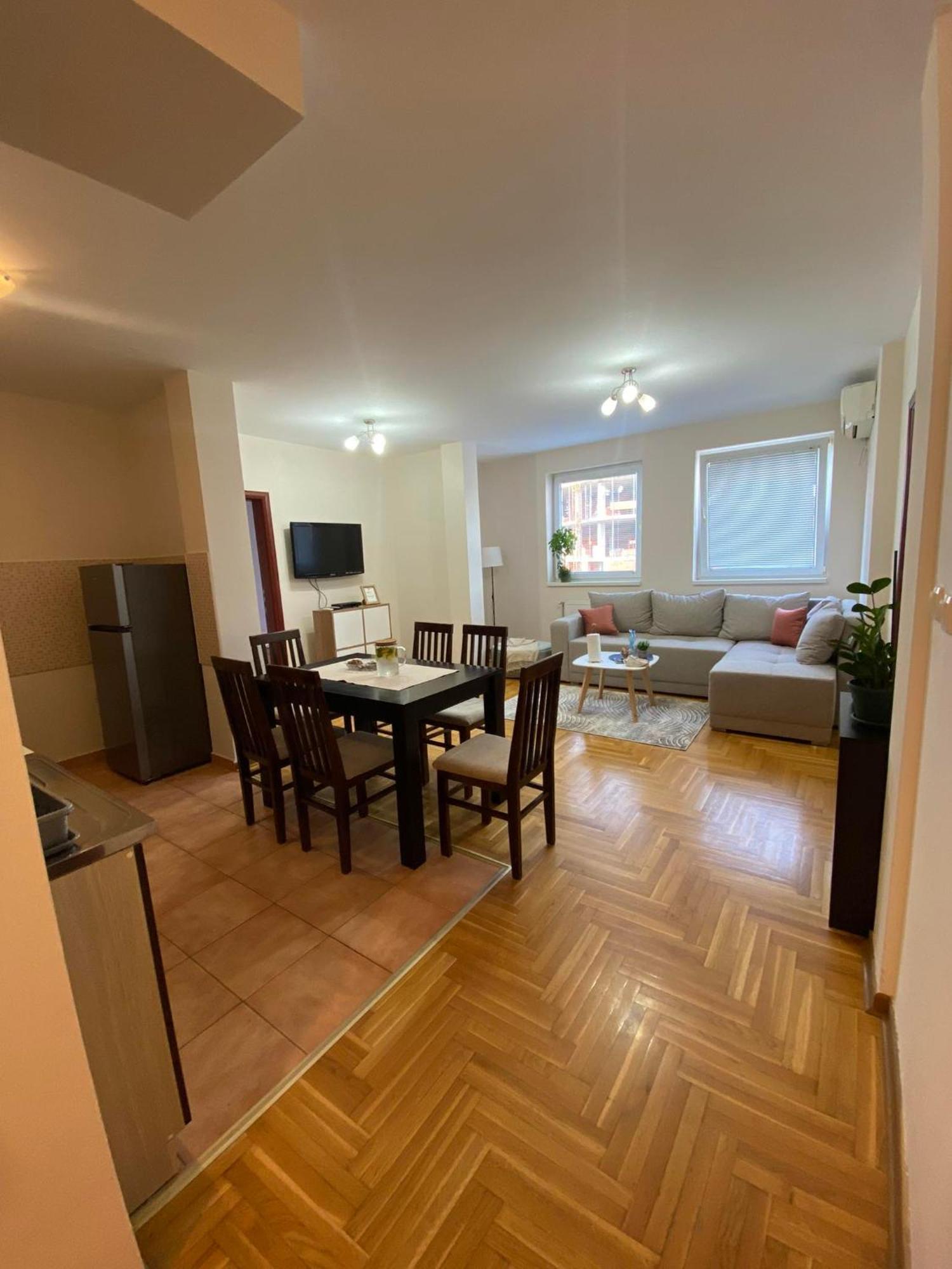 D Apartment Free Private Parking Fast Wi-Fi Нови Сад Екстериор снимка